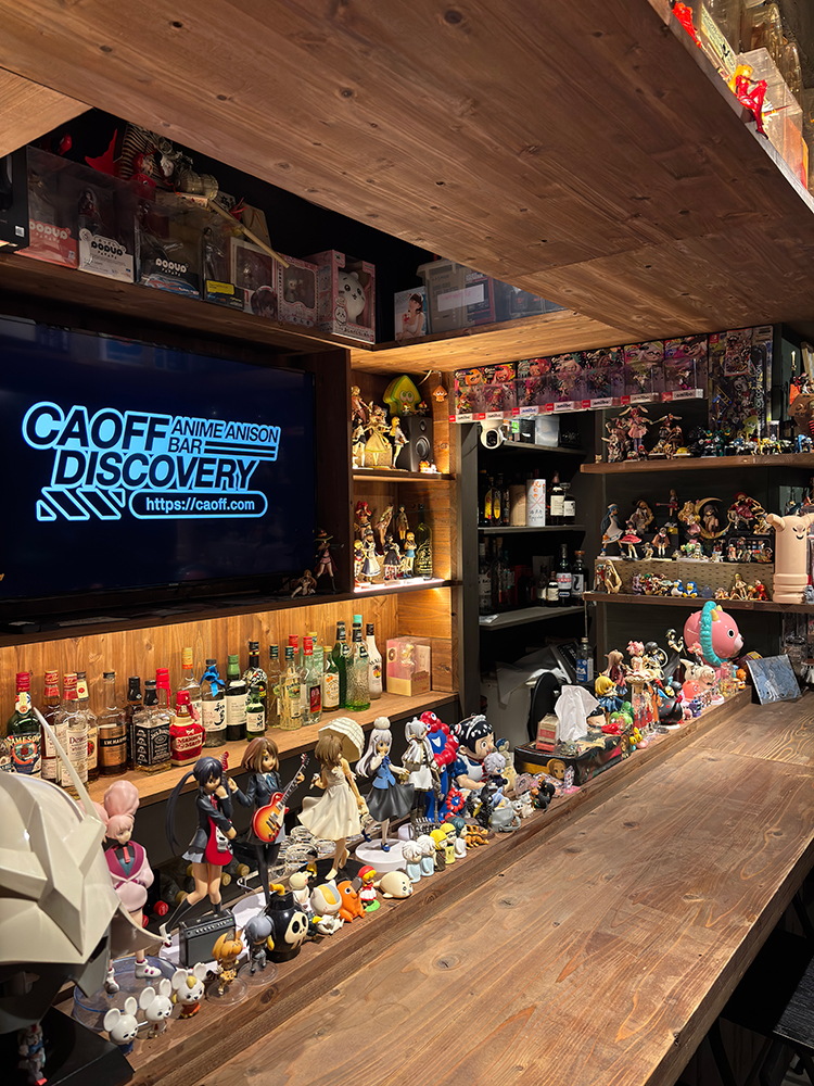 大阪・難波にあるアニメバー&アニソンバーCAOFF DISCOVERYの内装